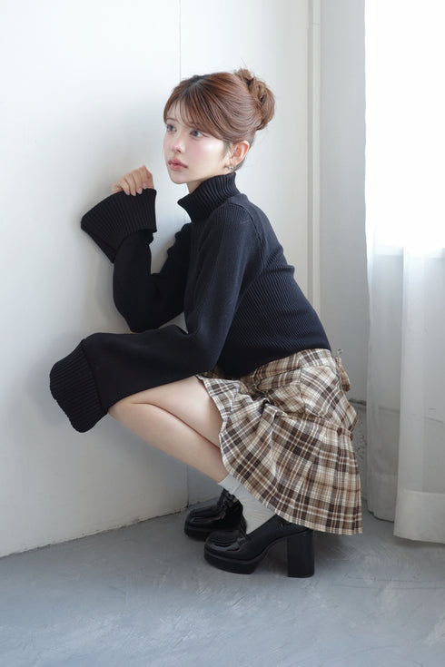 フレアスリーブタートルニットトップス