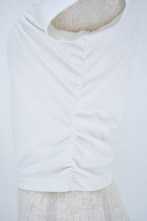 ボートネックハートカットTシャツ