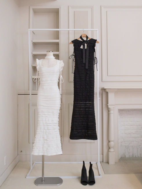 バックオープンフリルレースワンピース