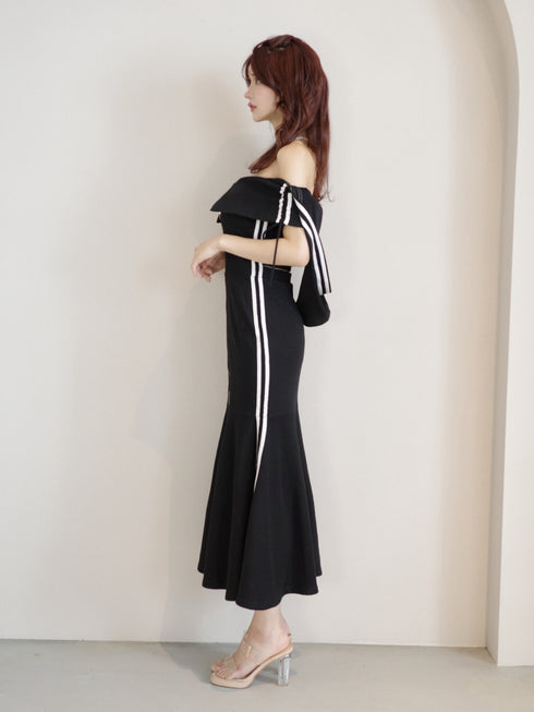 オーバーフードオフショルスウェットワンピース
