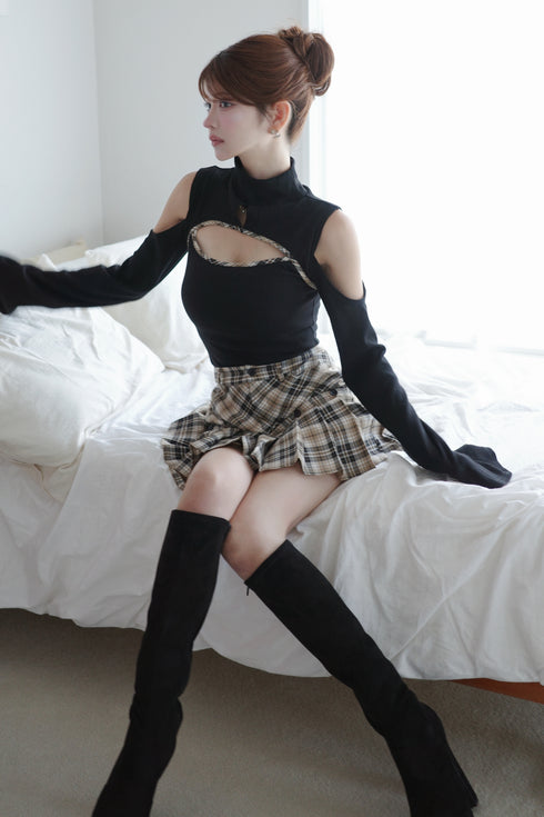 チェックパイピングカットアウトトップス