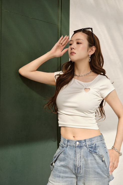 ボートネックハートカットTシャツ