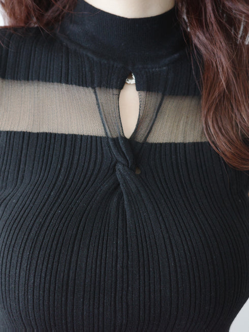 カットアウトノースリニットトップス