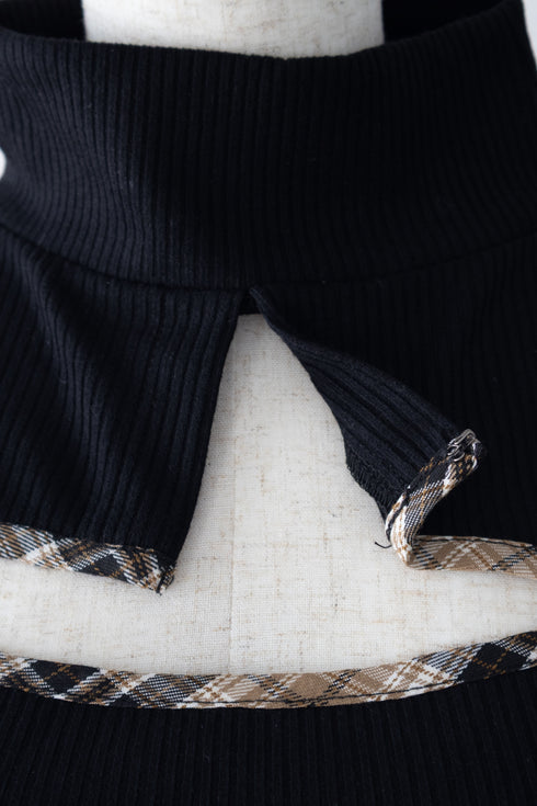 チェックパイピングカットアウトトップス