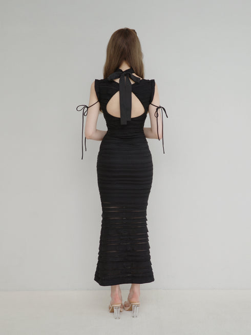 バックオープンフリルレースワンピース