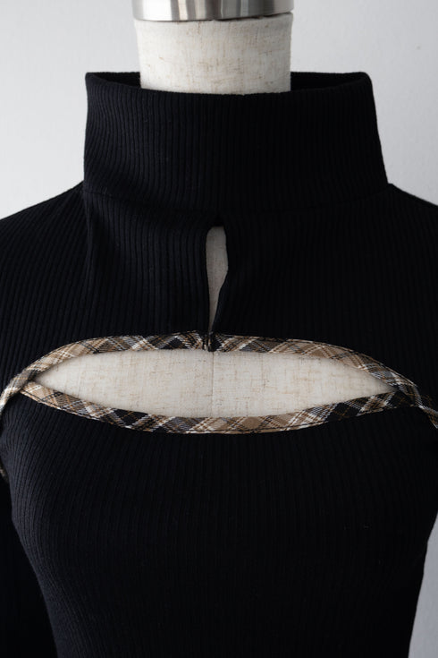 チェックパイピングカットアウトトップス