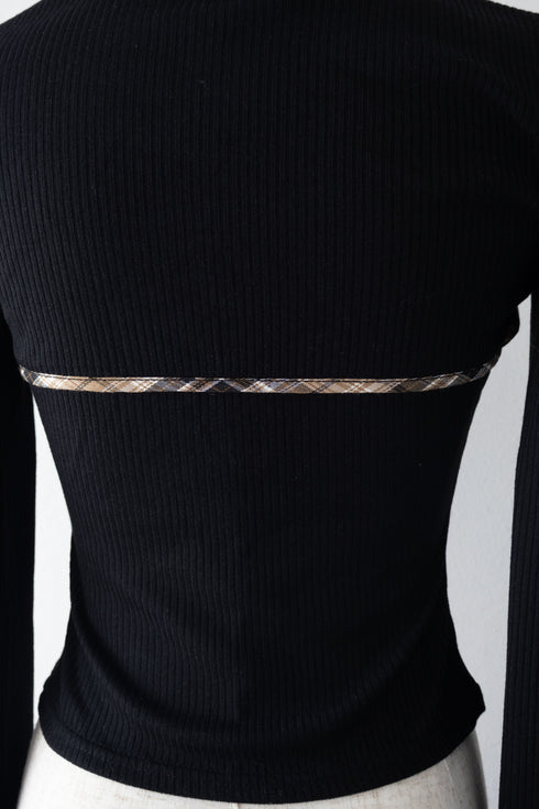 チェックパイピングカットアウトトップス