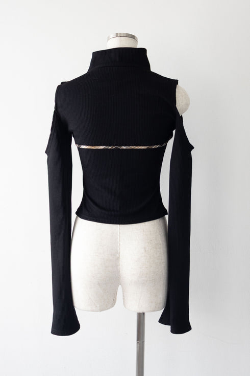 チェックパイピングカットアウトトップス