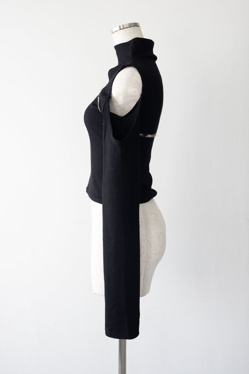 チェックパイピングカットアウトトップス