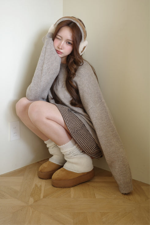 オーバーサイズロゴニットプルオーバー