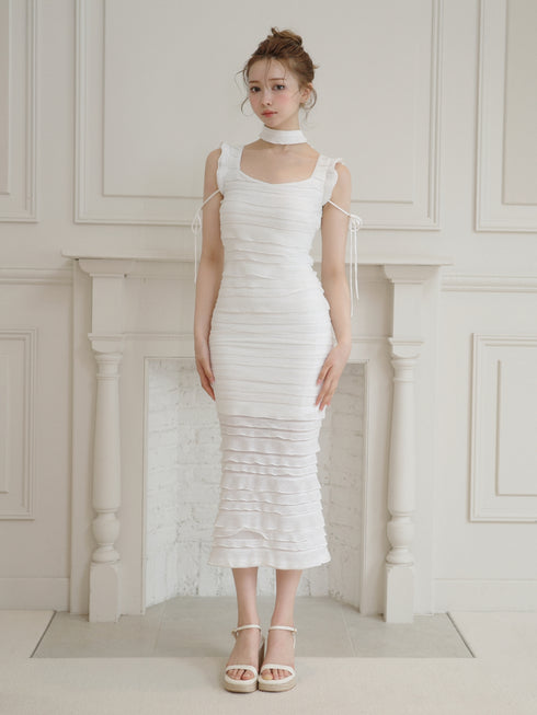 バックオープンフリルレースワンピース