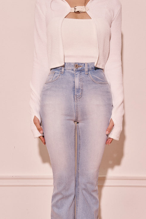 桃尻フレアデニム