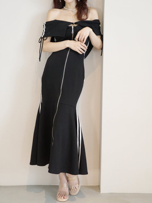 オーバーフードオフショルスウェットワンピース