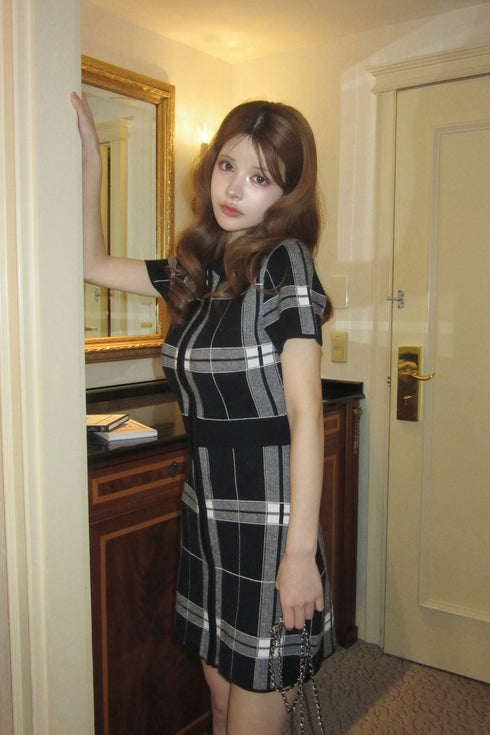 カービープレイドニットワンピース