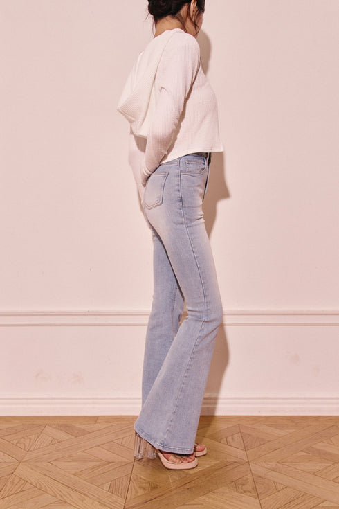 桃尻フレアデニム