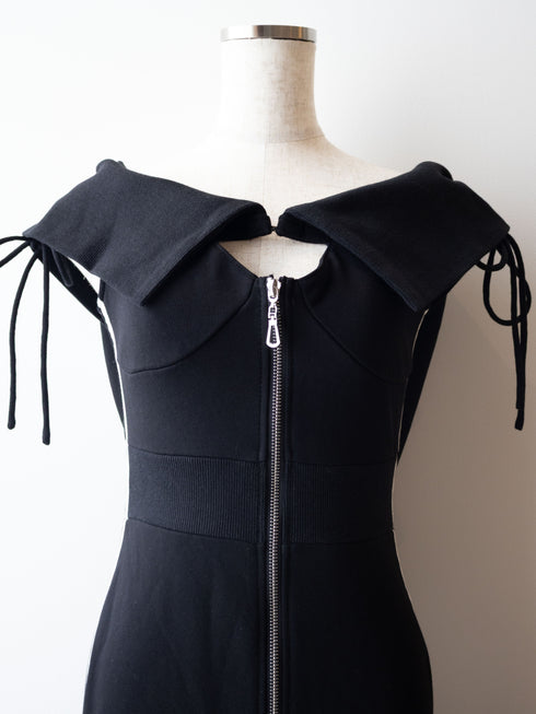 オーバーフードオフショルスウェットワンピース