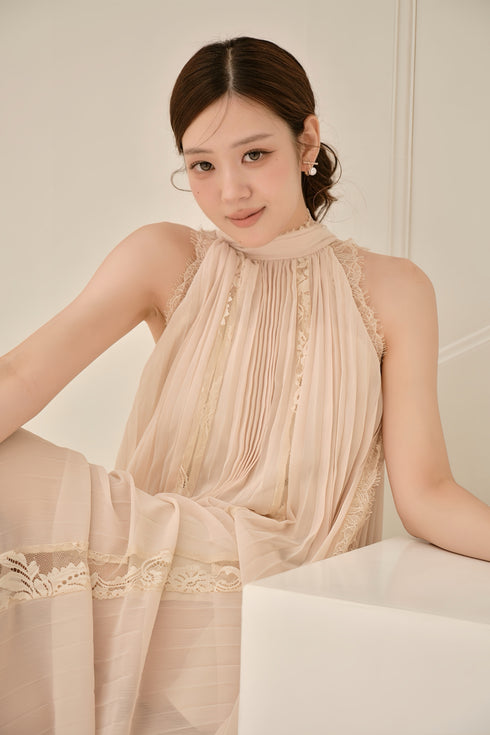 レーストリムプリーツロングワンピース