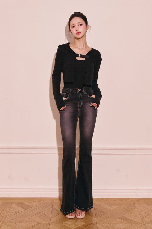 桃尻フレアデニム