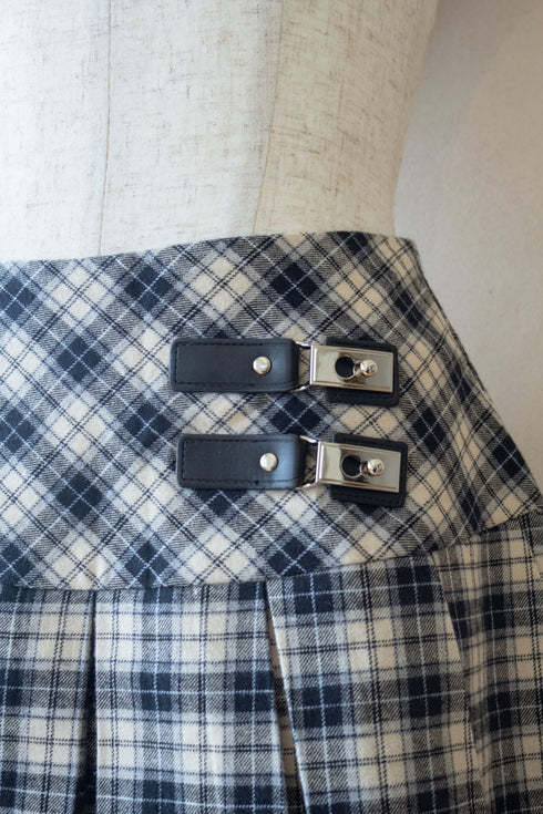 ベルテッドプレッピースカート