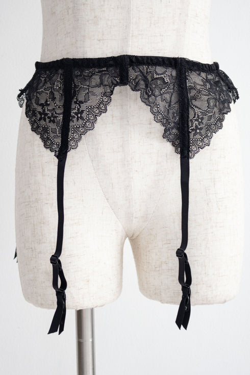 レースピンストライプスラックスセットアップ