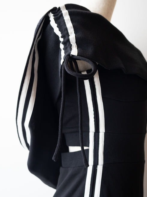 オーバーフードオフショルスウェットワンピース