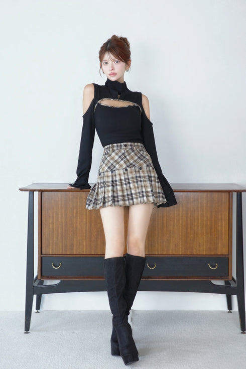 チェックパイピングカットアウトトップス