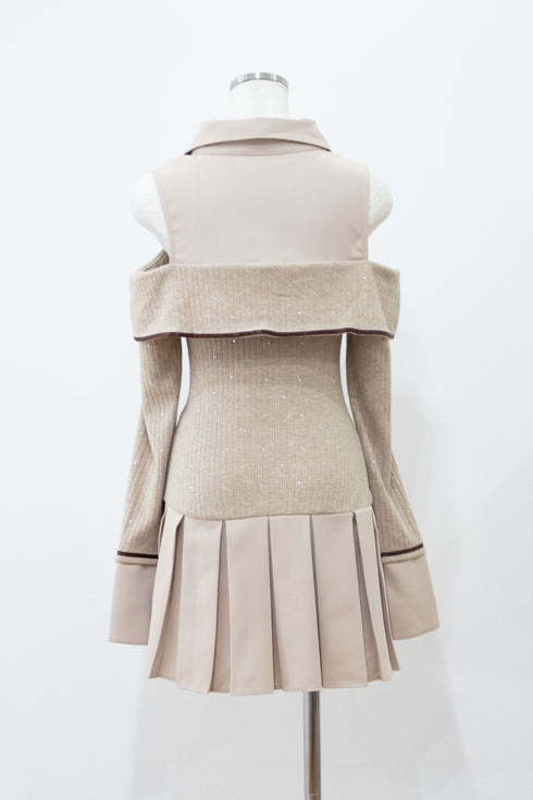 ビジュープレッピーカットショルダーワンピース