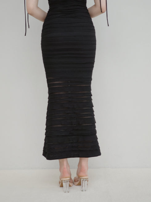 バックオープンフリルレースワンピース