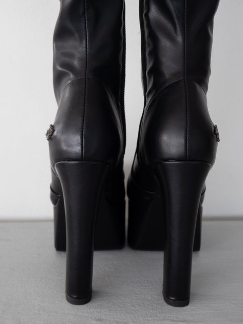 スリムレザープラットフォームロングブーツ