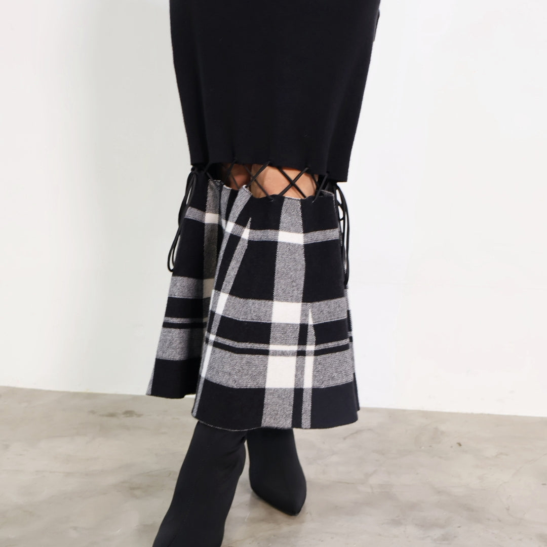 【10月下旬～11月上旬順次発送】String core plaid dress