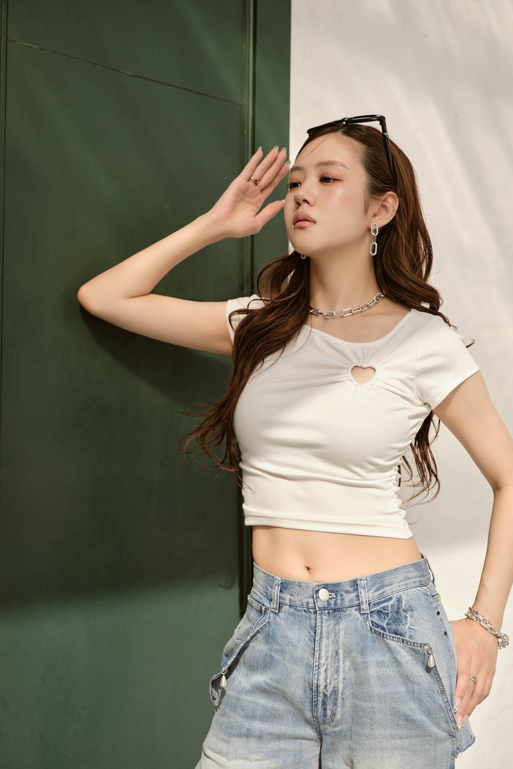 ボートネックハートカットTシャツ
